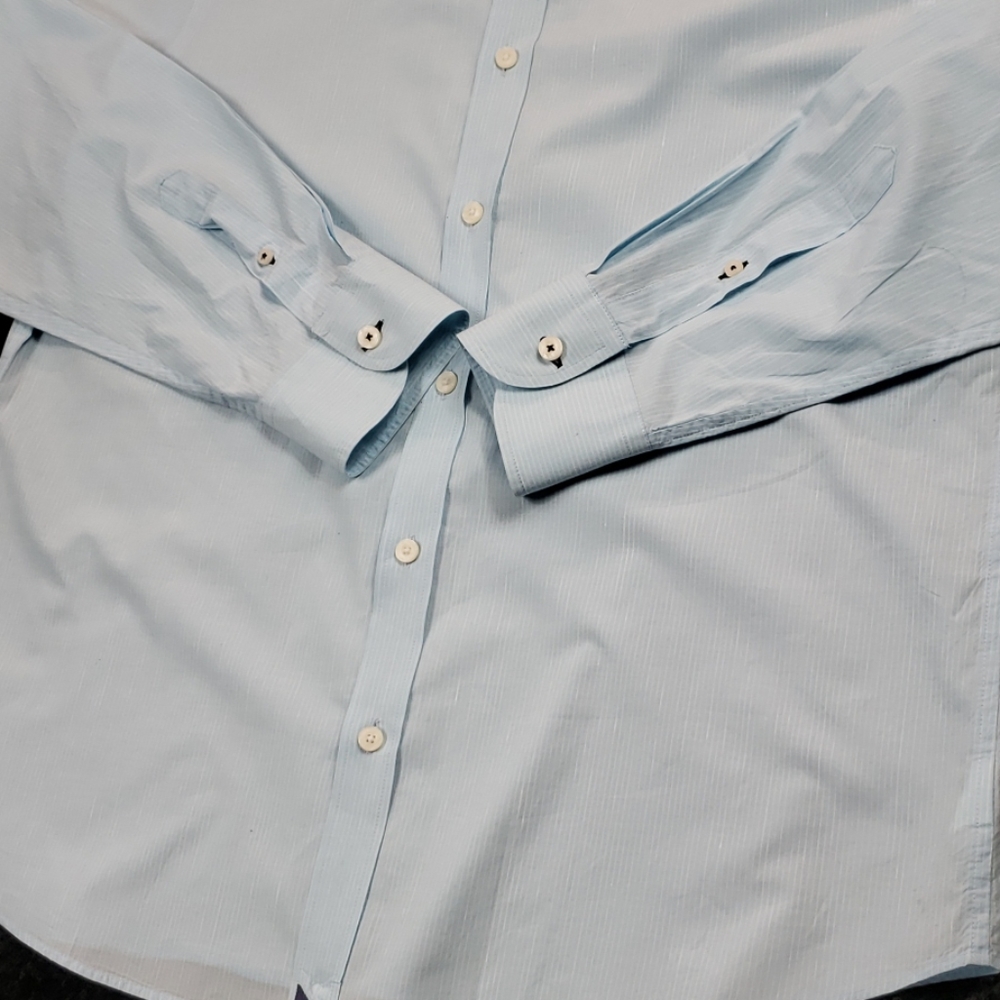 Untuckit casual button up shirt - Picture 2 of 7